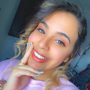 Meet your Posher, Aly🤍